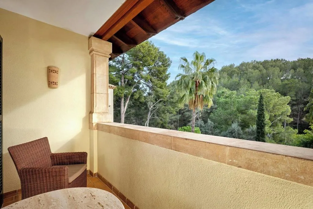 JUNIOR SUITE STANDARD Room, Sheraton Mallorca Arabella Golf Hotel, Majorca