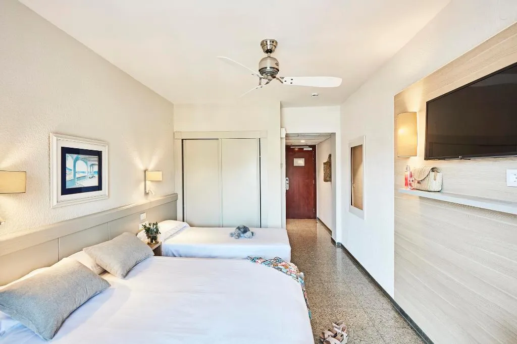 Double or Twin CAPACITY 4 Room, Prestige Goya Park, Costa Brava