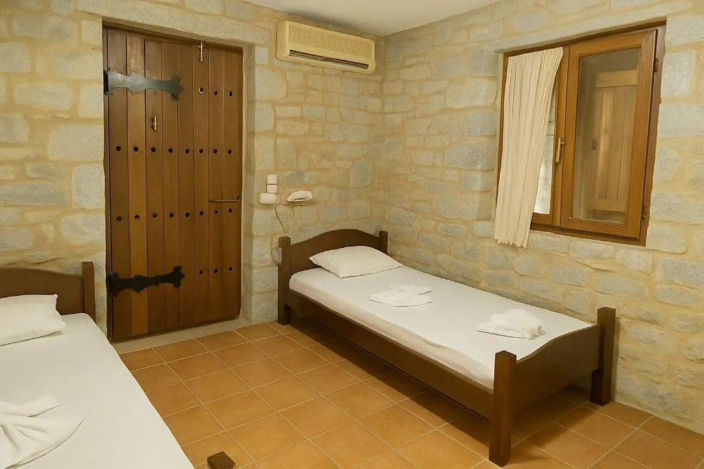 Room, Lalloudes Hotel Mani, Kalamata