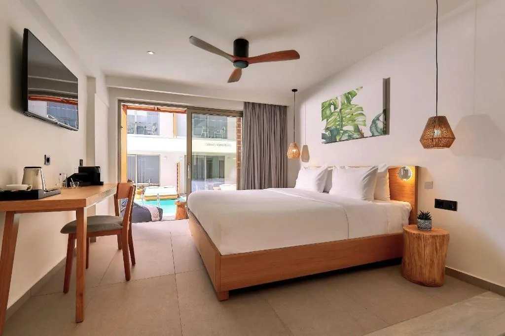 Room, Enorme Santanna Island, Crete