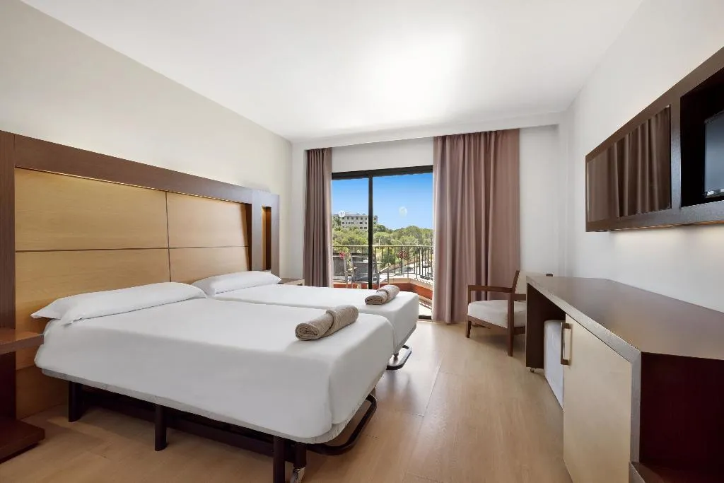 Double or Twin WITH BALCONY Room, Hotel Pabisa Chico, Majorca