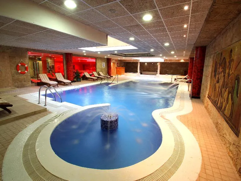 Sports and Entertainment, Peniscola Plaza Suites, Valencia