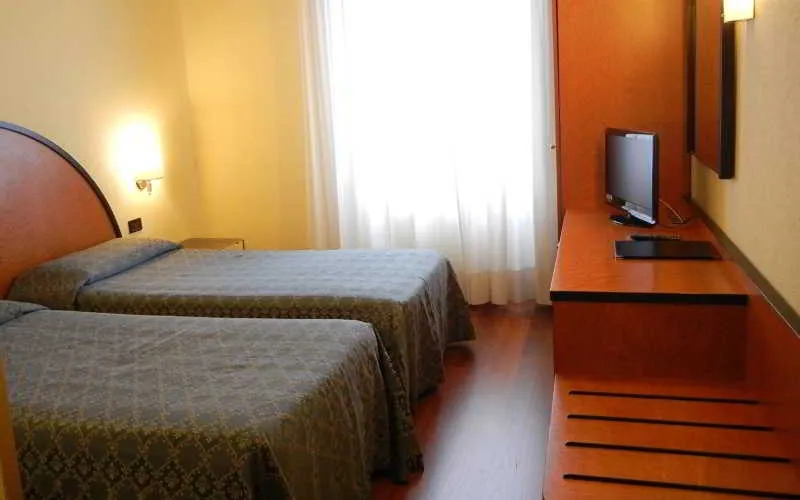 Room, Hotel Delle Nazioni, Milan