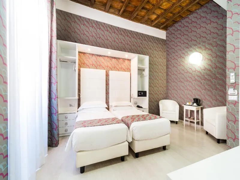 DOUBLE SUPERIOR Room, Relais Trevi 95 Boutique Hotel, Rome