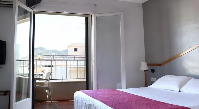 Room, Subur, Costa Brava