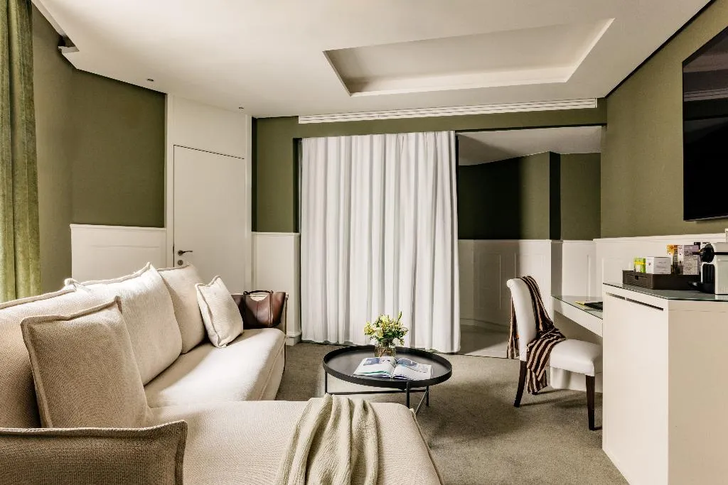 Room, Hotel Colón Gran Meliá, Seville