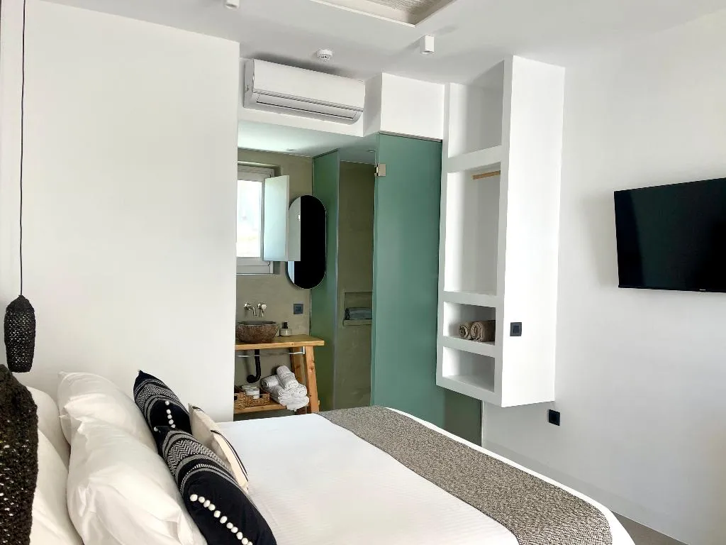 SUITE SUPERIOR WITH BALCONY Room, Mykonos Dot Suites, Mykonos