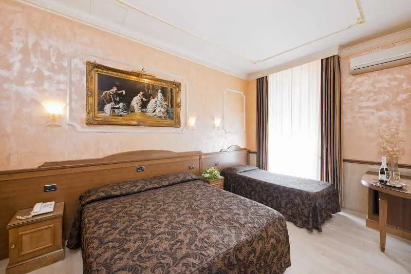 Room, Marco Polo, Rome