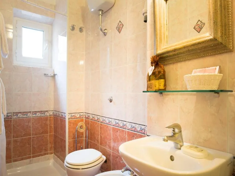 Room, Albergo Montreal, Florence