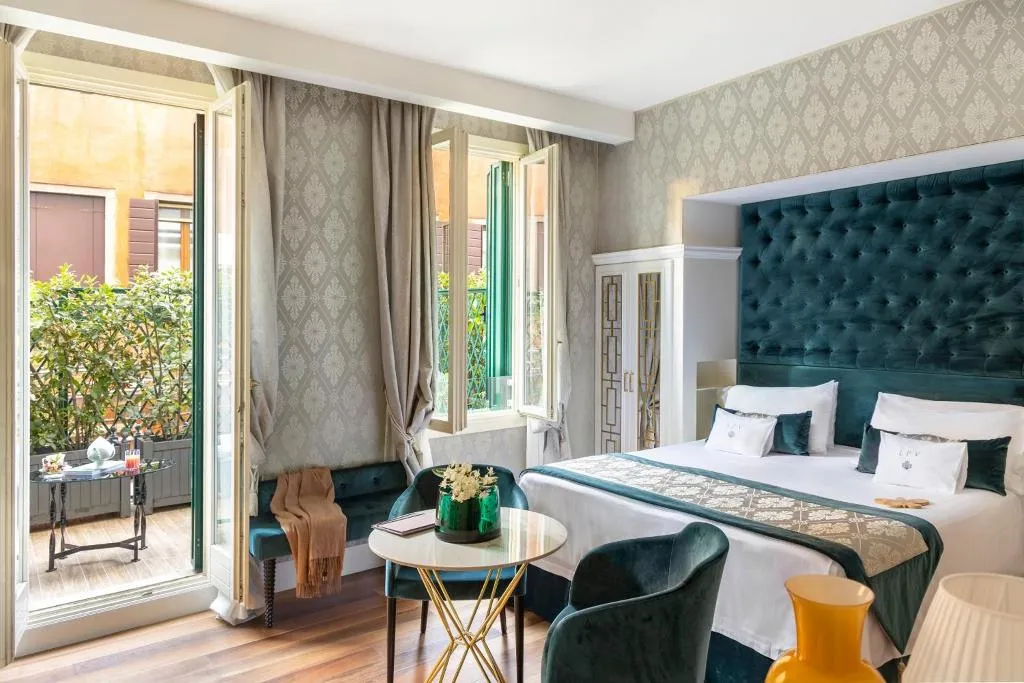 Double or Twin CLASSIC CITY VIEW Room, Londra Palace Venezia, Venice
