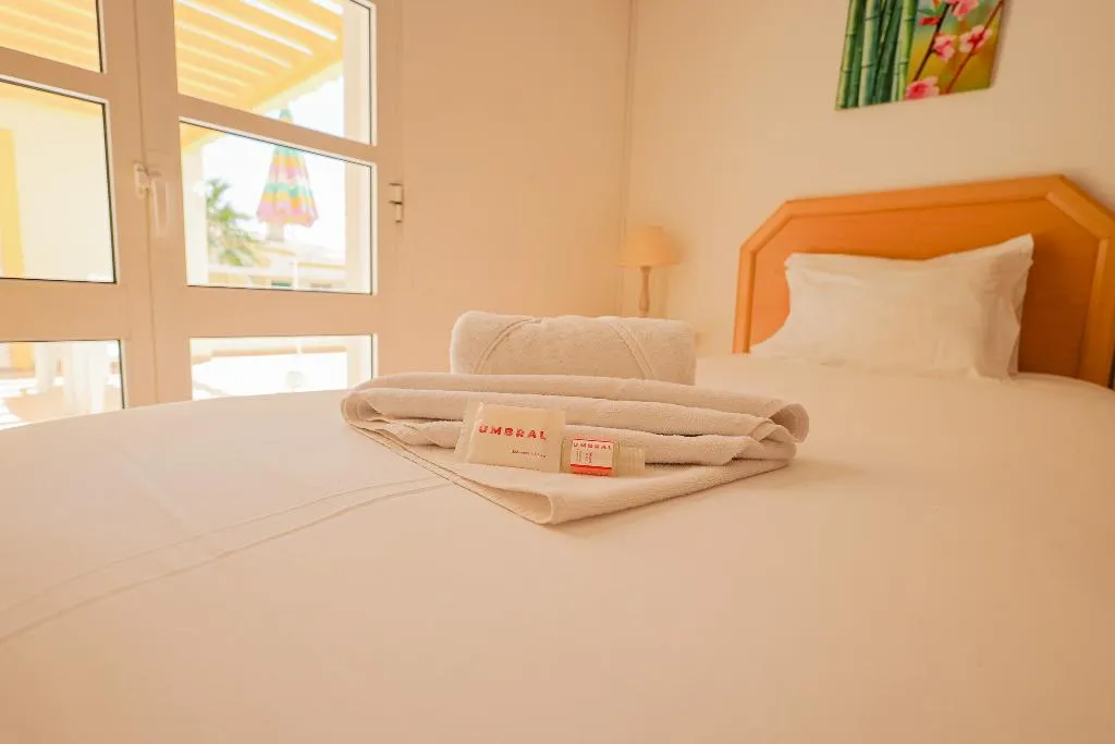 APARTMENT CAPACITY 7 THREE BEDROOMS Room, Benvindo Apartamentos by Umbral, Algarve