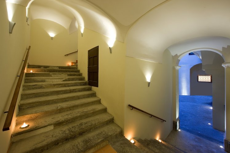 Palazzo Montefusco, Naples