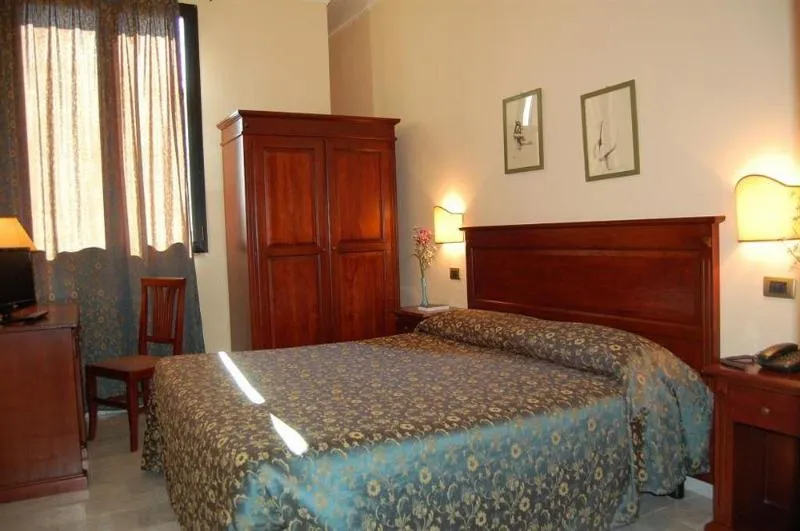 DOUBLE STANDARD Room, Astor, Florence