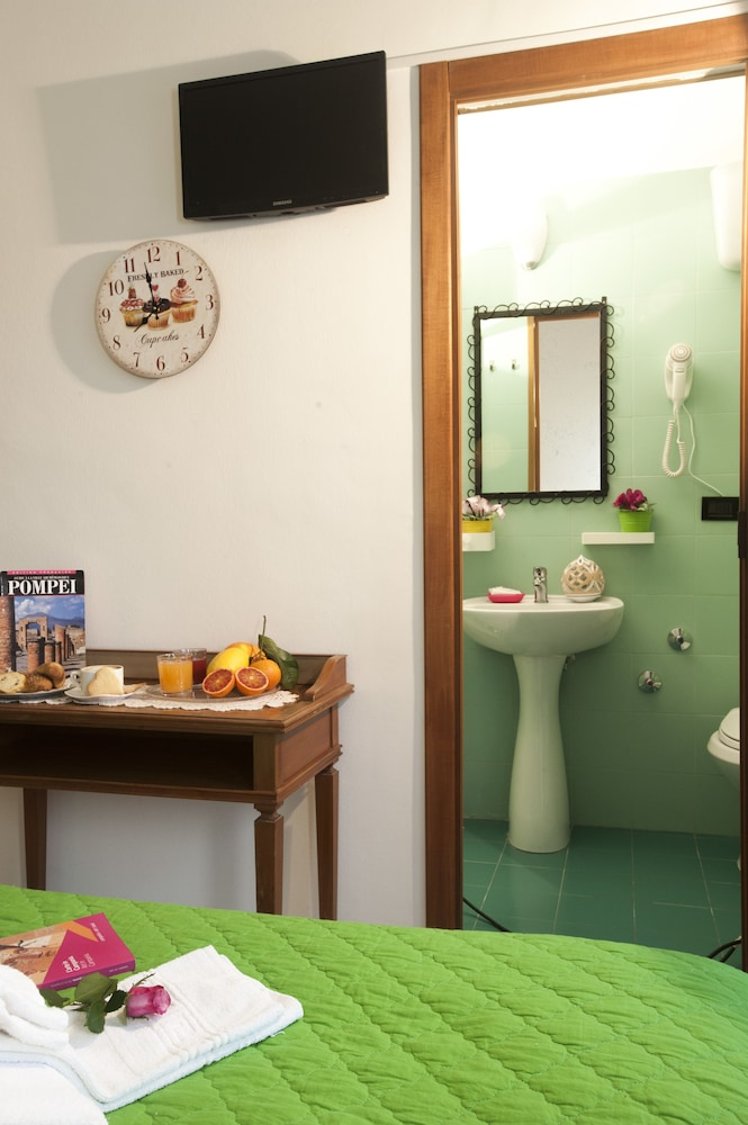 B&B Elena, Naples