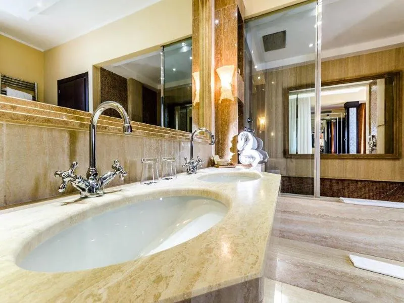 SUITE STANDARD Room, Silver, Milan