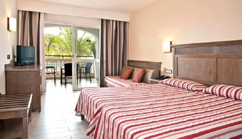 Room, Beach Club Font de Sa Cala, Majorca