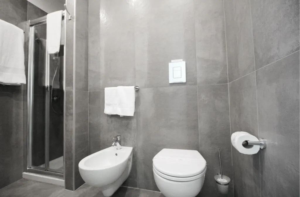 DOUBLE STANDARD Room, Toledostop, Naples
