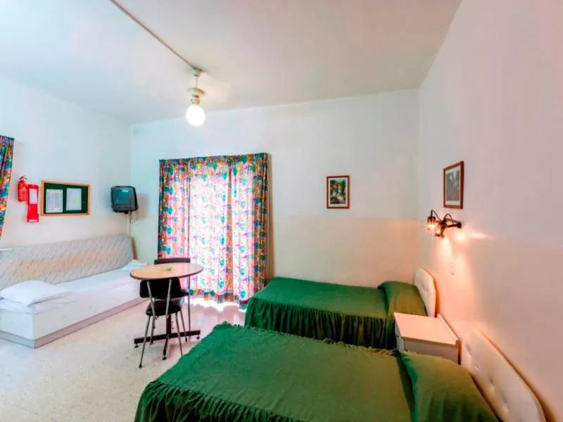 Double or Twin STANDARD Room, Huli Hotel & Apartments, Malta