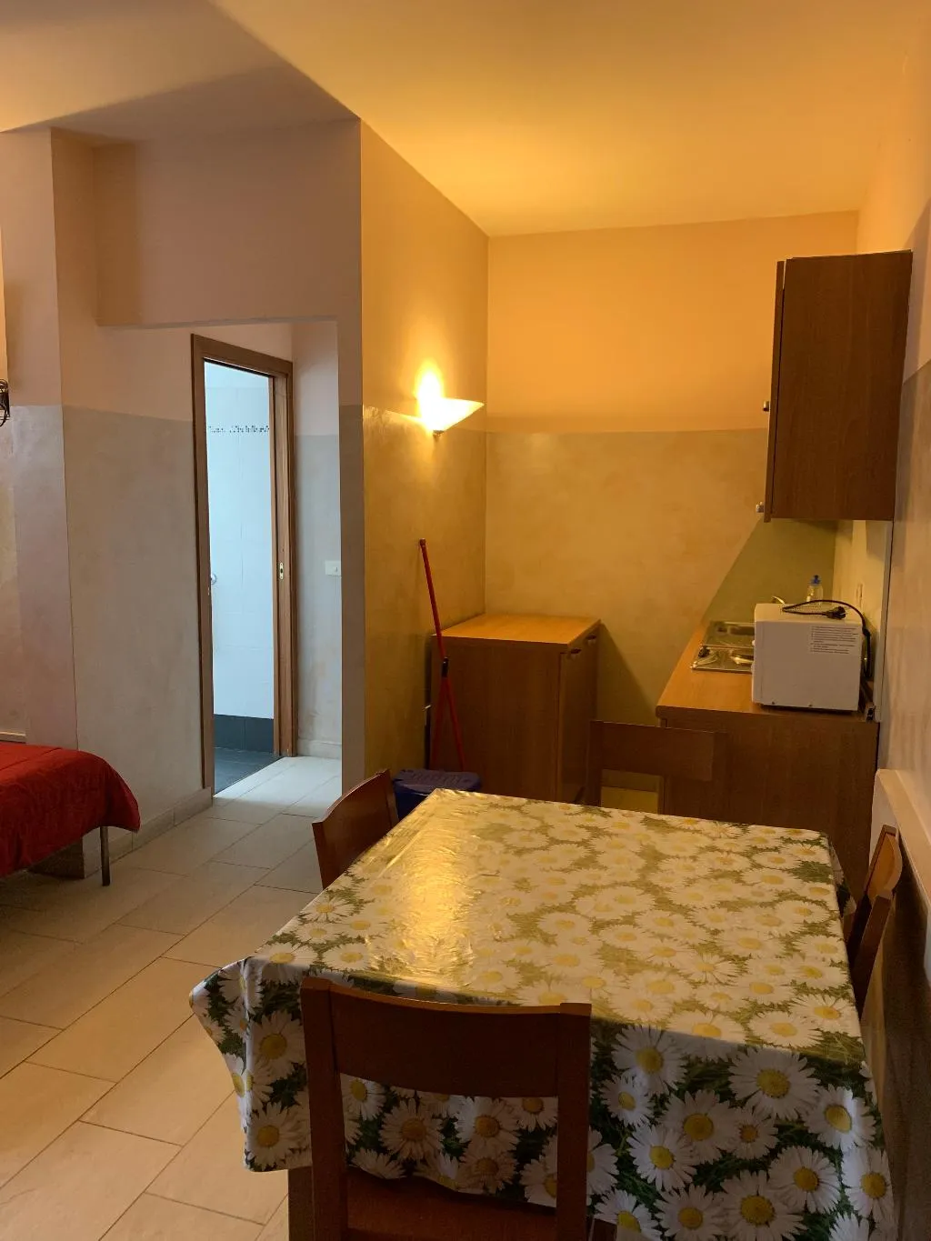 STUDIO CAPACITY 4 Room, Gemini City Centre Studios, Florence
