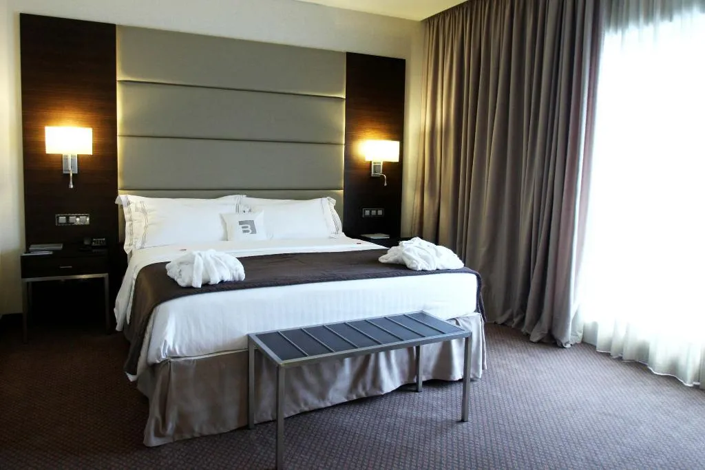 DOUBLE DELUXE SUPERIOR Room, BessaHotel Boavista, Porto