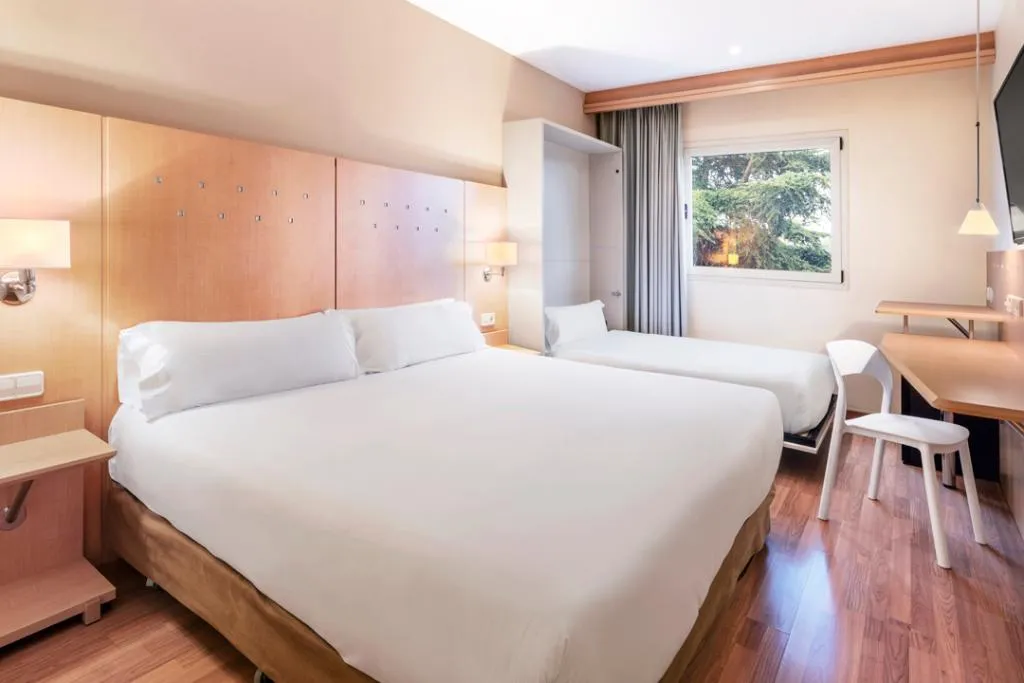 FAMILY ROOM STANDARD Room, B&B HOTEL Madrid Arganda, Madrid