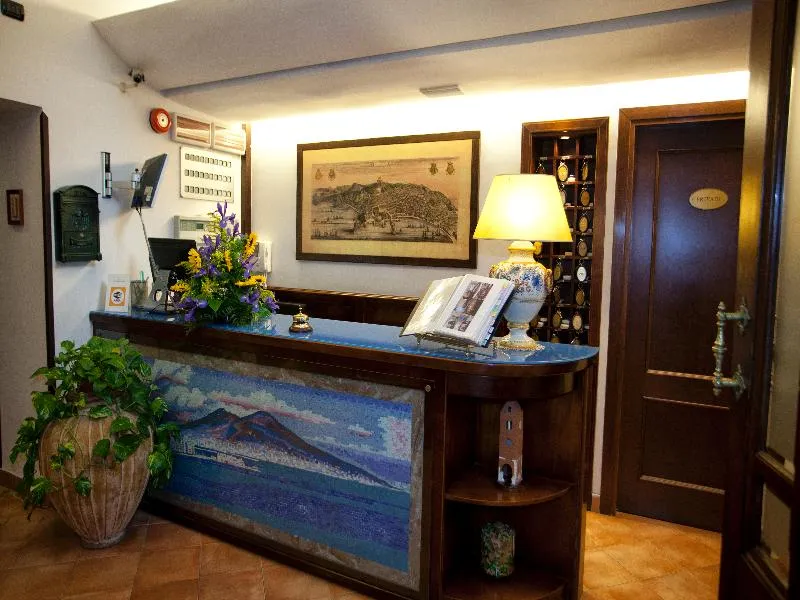 Lobby, Neapolis, Naples