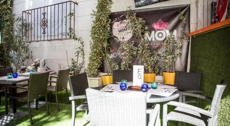 Terrace, Hotel Suites Feria de Madrid, Madrid