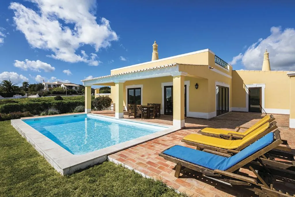 VILLA WITH PRIVATE POOL Room, Porto Dona Maria, Algarve