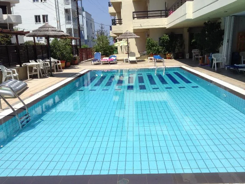 Pool, Caravel, Rhodes