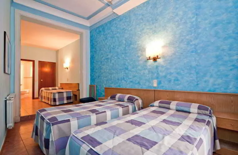 Room, Oporto, Madrid