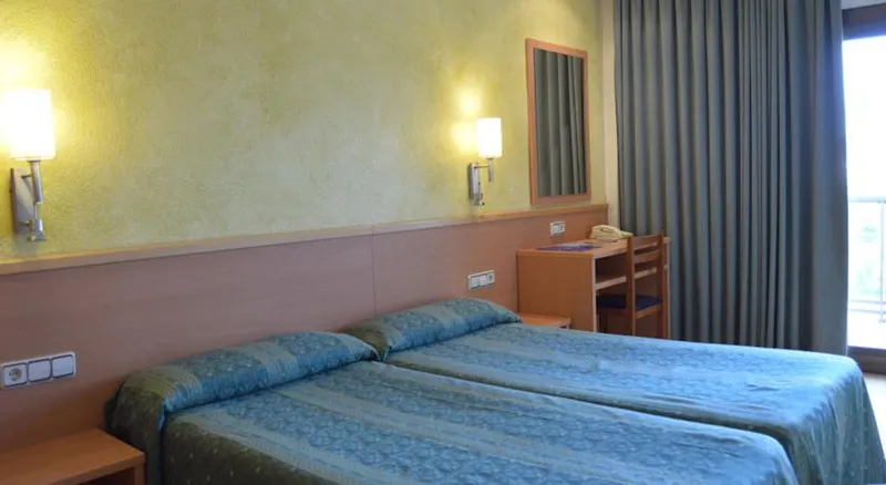 TRIPLE STANDARD Room, Samba, Costa Brava