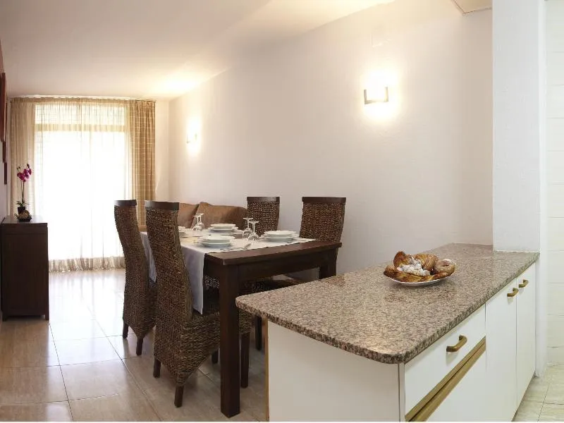 APARTMENT CAPACITY 5 ONE BEDROOM Room, Catalonia Gardens, Costa Dorada