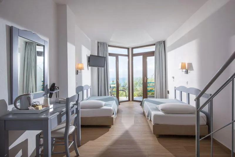 FAMILY ROOM GARDEN VIEW Room, Hersonissos Village, Crete