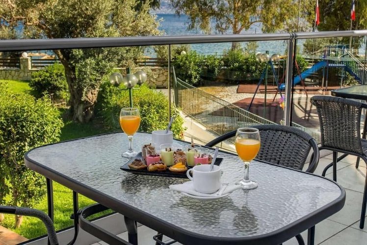 Evia Riviera Resort, Athens