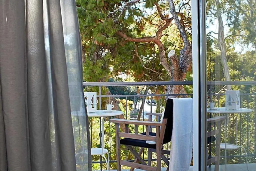 Room, The Gardens Gallery Hotel, Athens