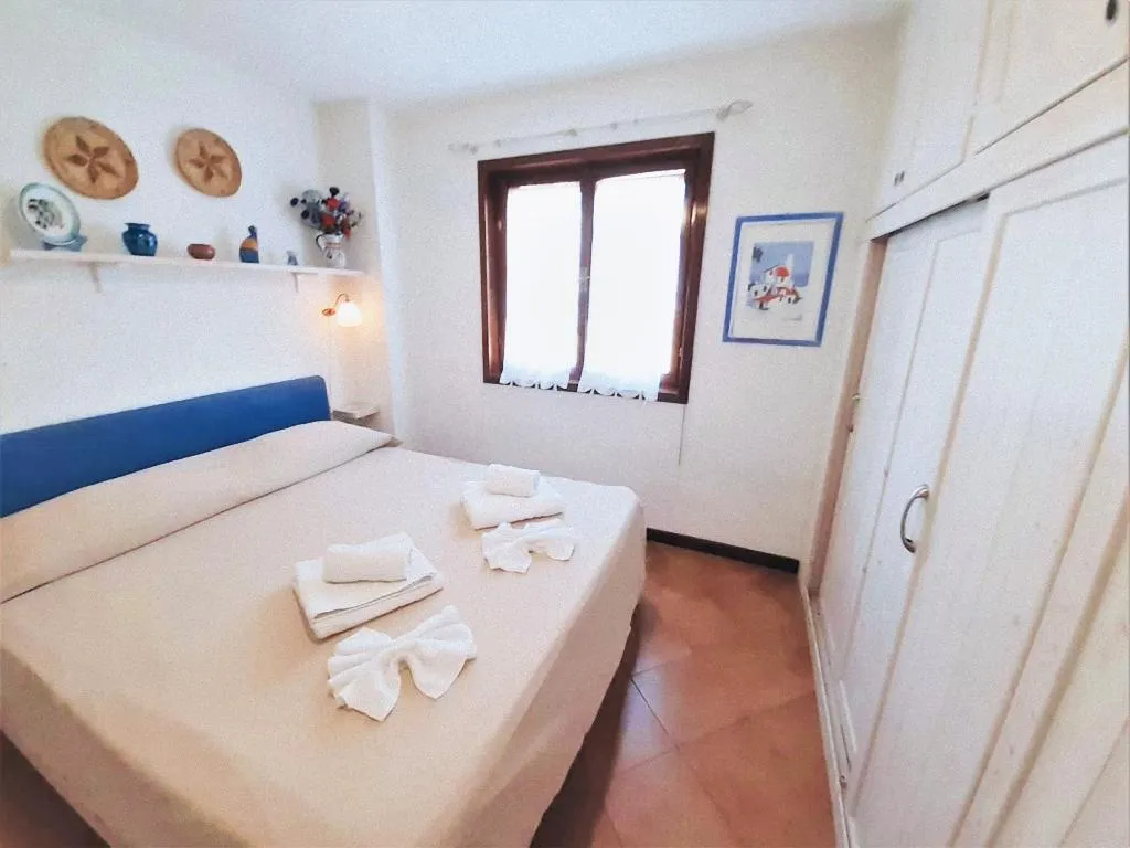 APARTMENT CAPACITY 2 Room, BAIA de BAHAS - Apartments, Olbia