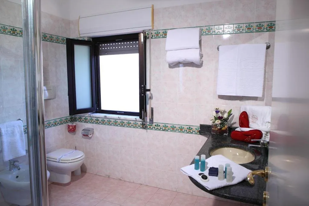 TRIPLE STANDARD Room, Za Maria, Palermo
