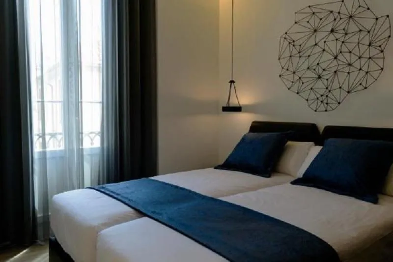 Room, El Siglo, Valencia