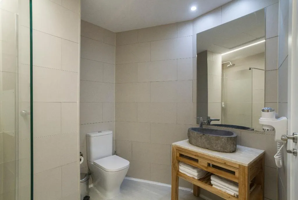 QUADRUPLE SIDE SEA VIEW Room, Ibersol Torremolinos Beach, Costa Del Sol
