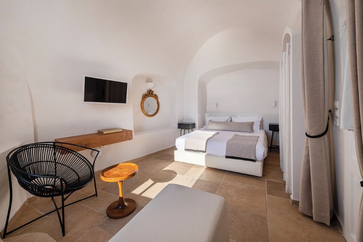 La Maltese Estate, Santorini