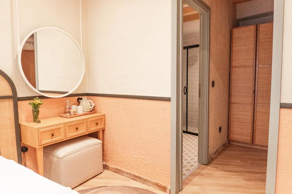 Room, Qara Otel, Izmir