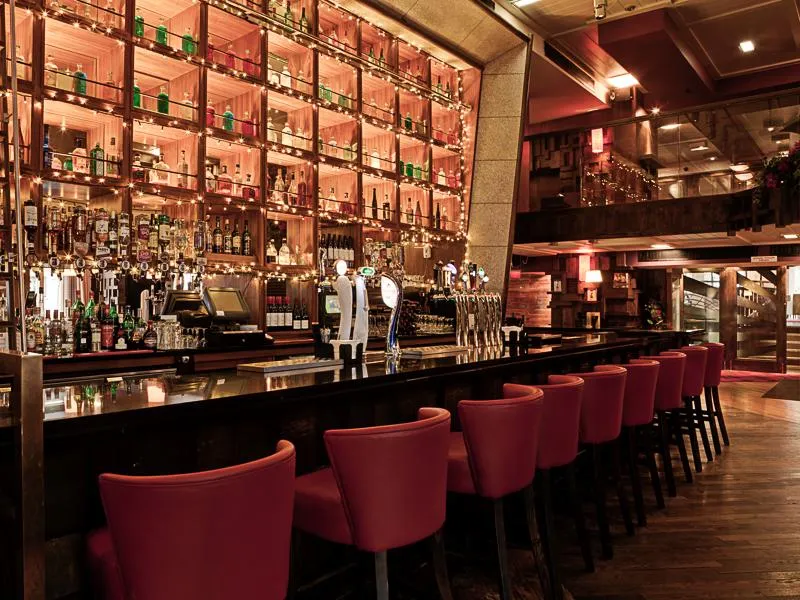 Bar, Osprey Hotel, Dublin