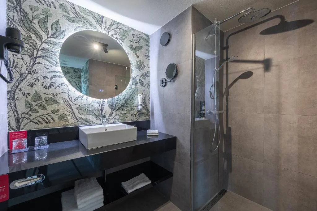 SUITE WITH DOUBLE BED Room, Leonardo Hotel IJmuiden Seaport Beach, Amsterdam