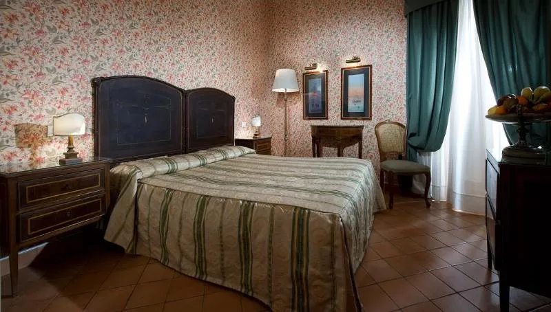 Double or Twin STANDARD Room, Chiaja de Charme, Naples