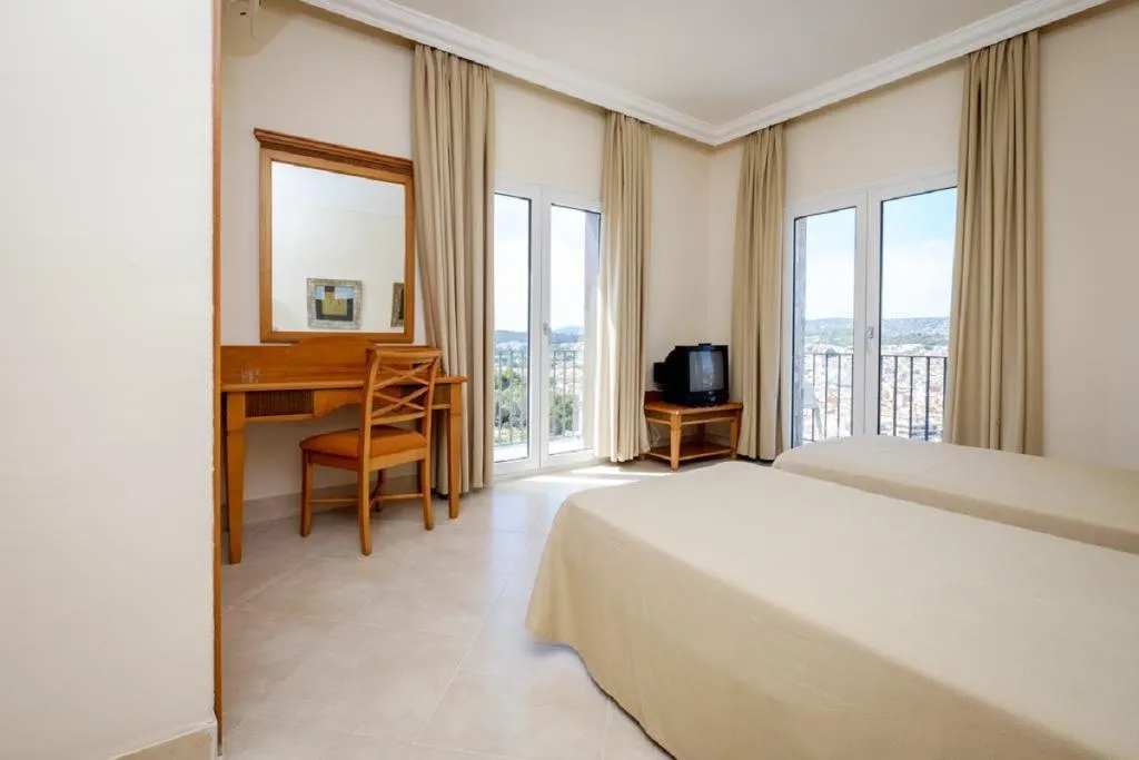 Double or Twin SUPERIOR Room, Montjoi, Costa Brava