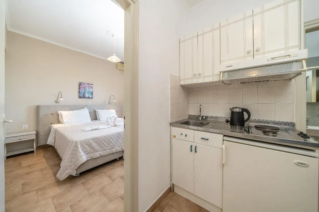 APARTMENT SEA VIEW TWO BEDROOMS Room, Dionysios Studios & Apartments, Kefallinia