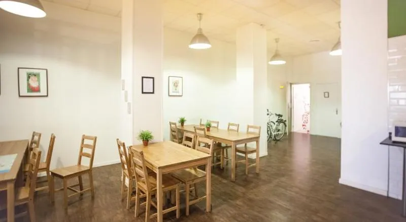 Sports and Entertainment, 360 Hostel, Barcelona