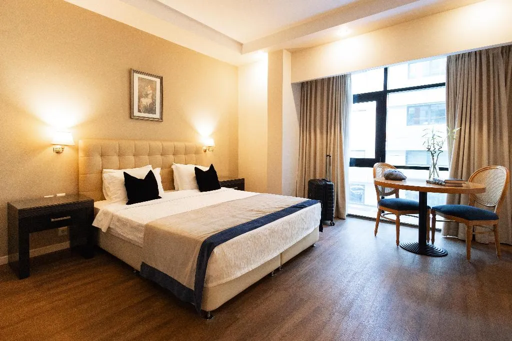 TRIPLE STANDARD Room, Best Western Plus Embassy Hotel, Athens