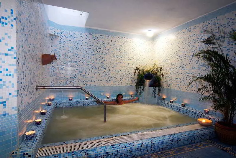 Sports and Entertainment, Giardino delle Ninfe e la Fenice, Naples