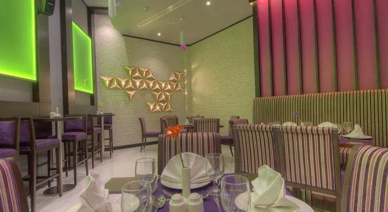 Restaurant, Raintree Rolla Hotel, Dubai